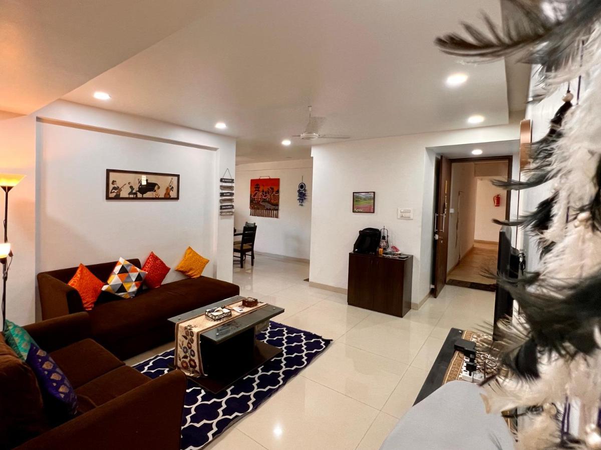 Luxurious Nirvana Apartments Вагатор Екстериор снимка