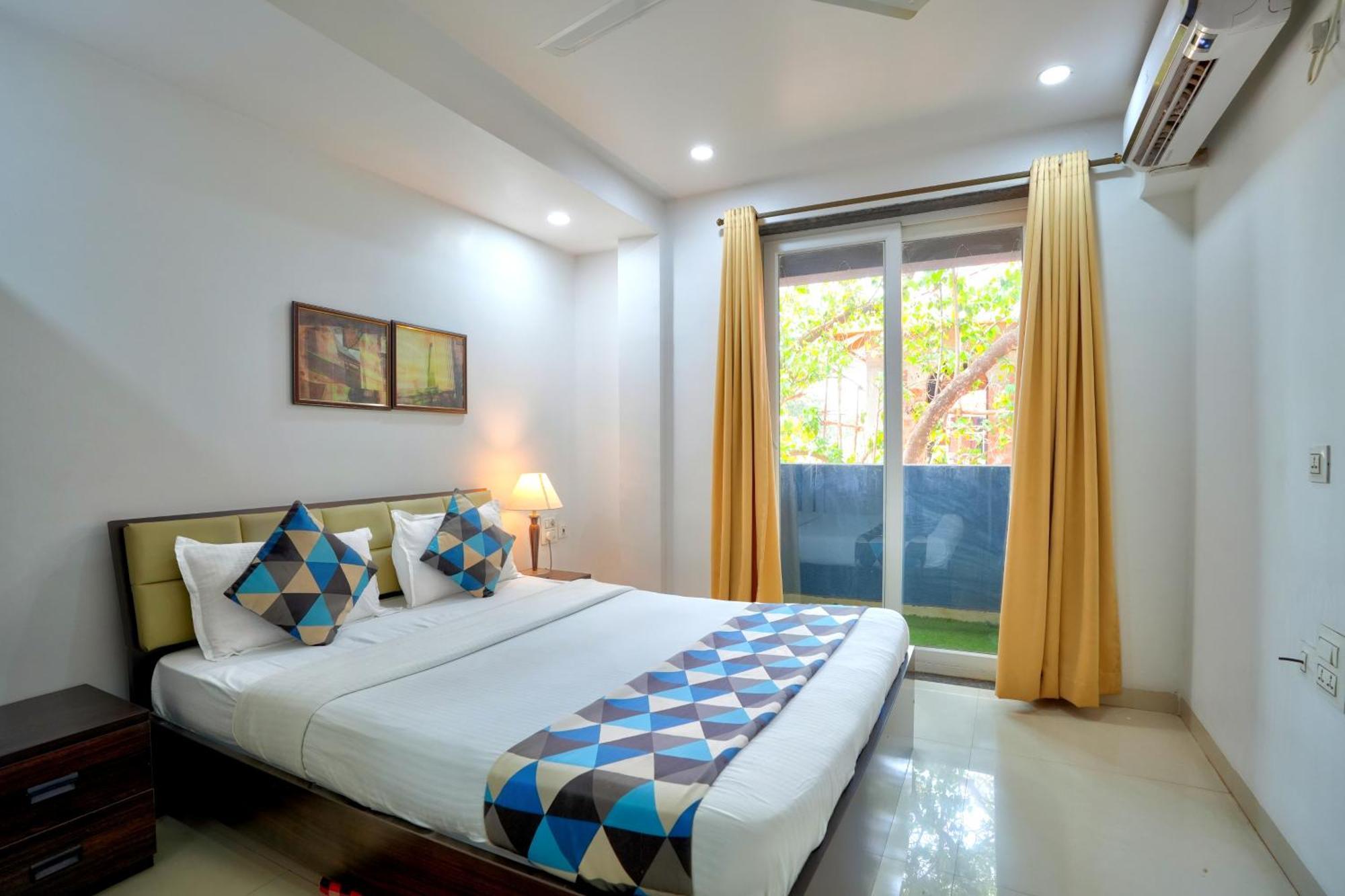 Luxurious Nirvana Apartments Вагатор Екстериор снимка